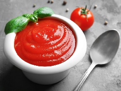 Вкусен домашен кетчуп с канела, кимион и горчица без нишесте (зимнина) - снимка на рецептата Вкусен домашен кетчуп с канела, кимион и горчица без нишесте (зимнина) - снимка на рецептата